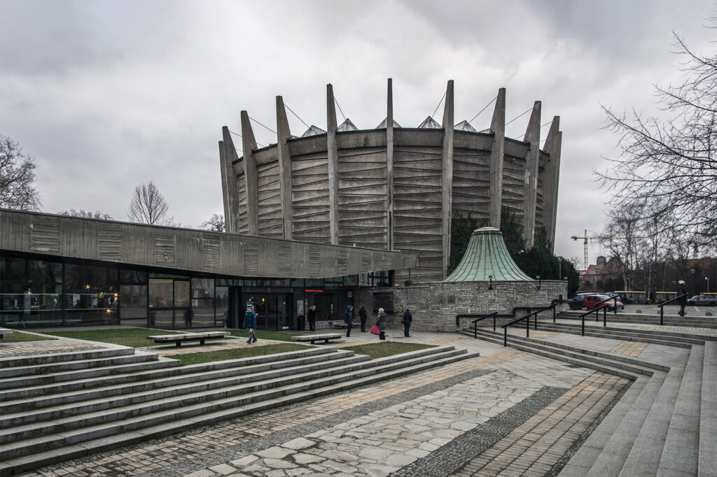 Panorama Racławicka we Wrocławiu - przykład brutalizmu w Polsce