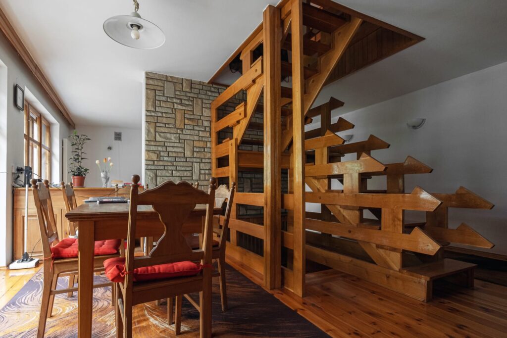 Dom Bioklimatyczny Witolda Lipińskiego w Łasku Kolumnie