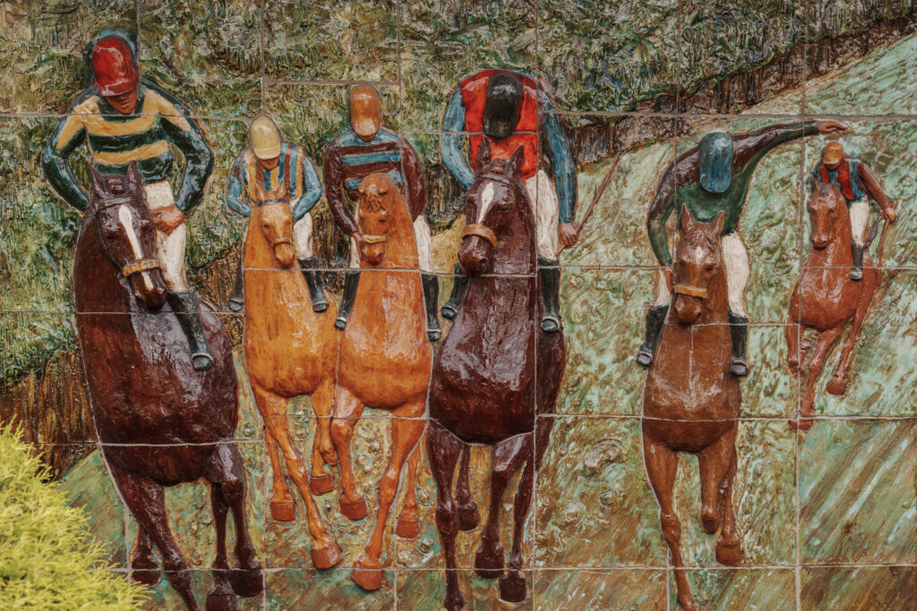 Kompozycja ceramiczna na domu prywatnym, Tarnów, woj. małopolskie